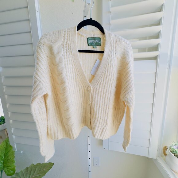 American Eagle. Size Small. NWT - Picture 1 of 11